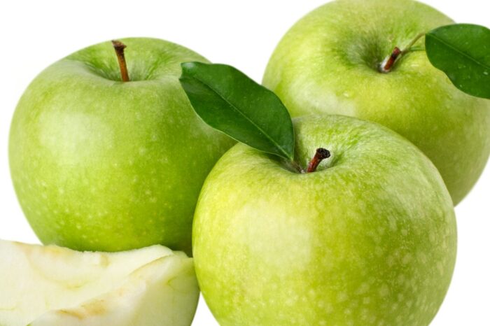 Apel hijau fresh kaya rasa di gigit enak meskipun asam asam tapi enak sekali